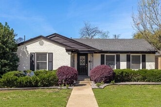 Building Photo - 9929 Gooding Dr