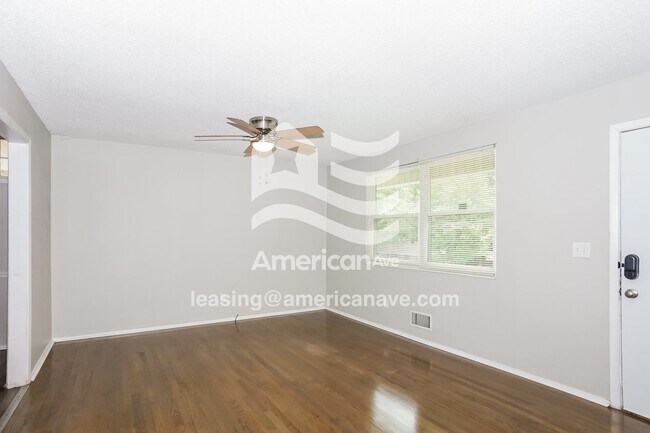 Foto del edificio - 2231 Mura Dr