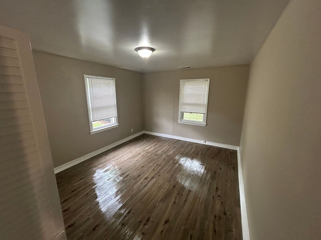 Foto del edificio - 3206 Brook Manor Ave NW