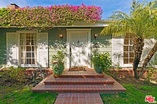 Building Photo - 11339 Albata St