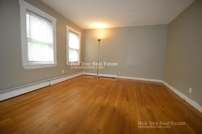 Building Photo - 629 Chestnut Hill Ave
