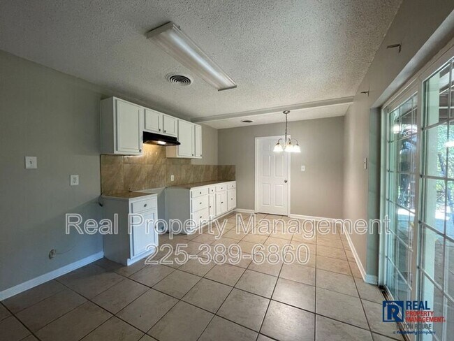 Building Photo - House: Stevensdale Heights