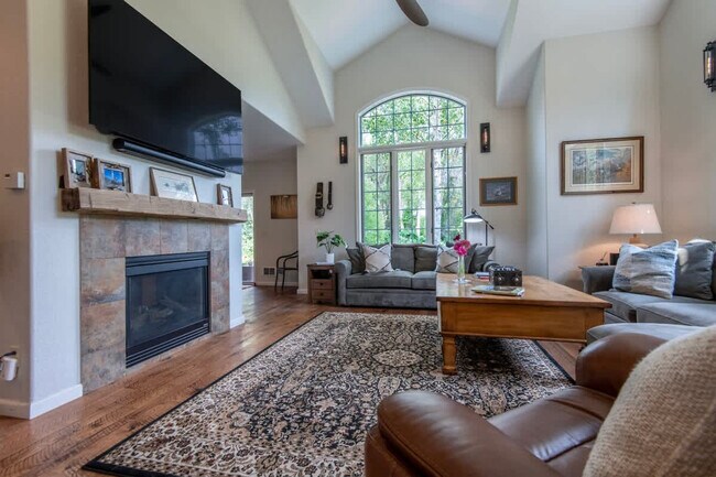 Foto del edificio - 175 Cobble Creek Ln
