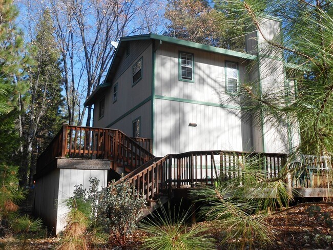 Foto del edificio - 4896 Chateau Way