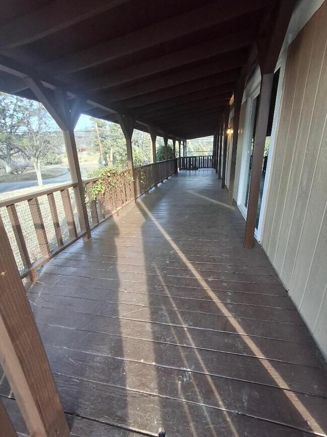 Building Photo - 3115 Fairlane Rd