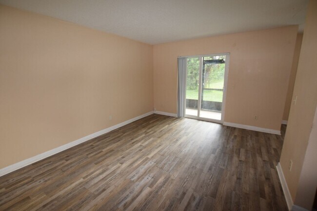Building Photo - 2401 Barley Club Ct