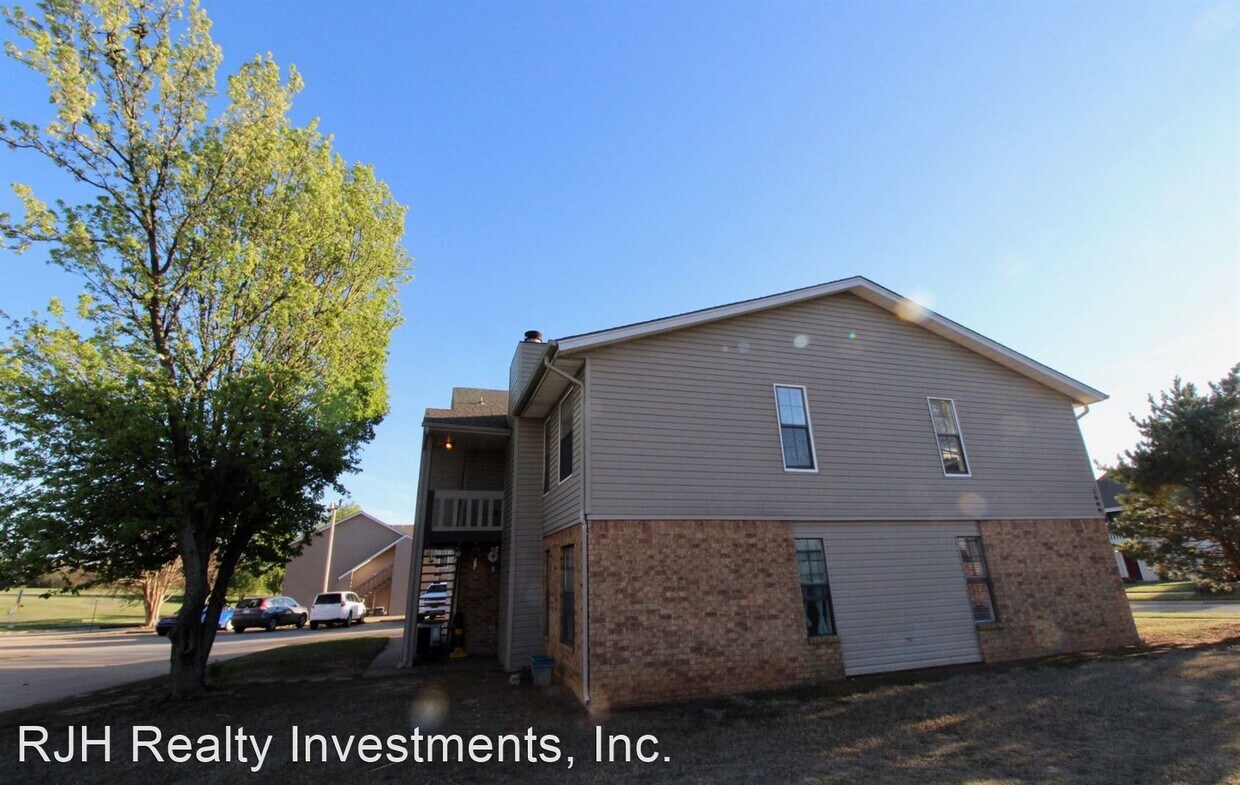 Primary Photo - 2 br, 1 bath Apartment - 1900 Dover 1900 D...