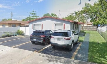 Building Photo - 2439 W 9th Ln