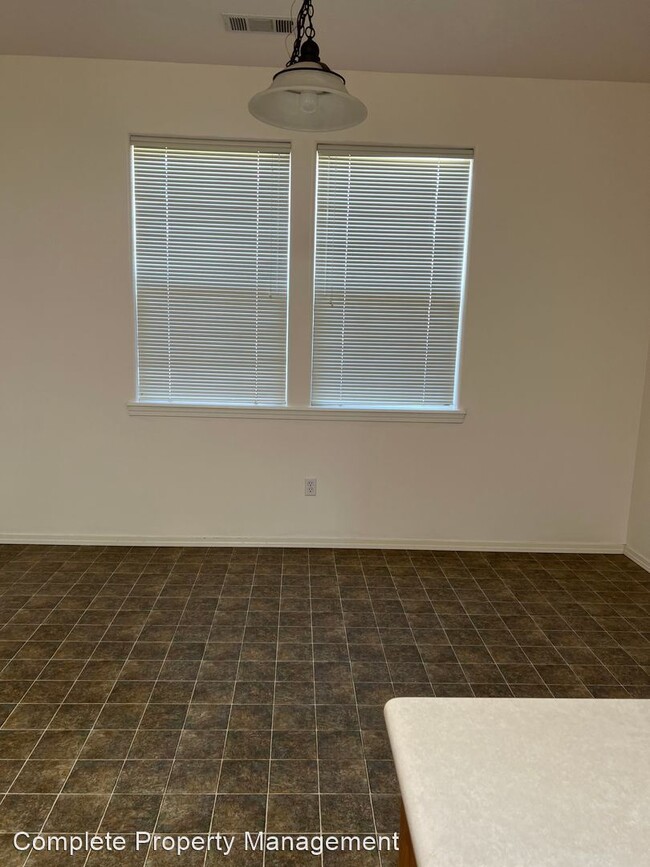 Building Photo - 3 br, 2 bath House - 2025 Deer Pointe Ct