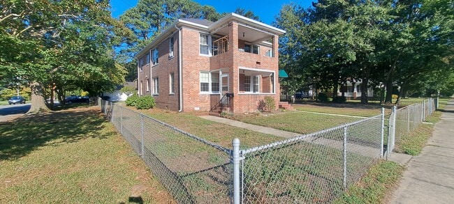 Downstairs duplex - 315 Bosley Ave