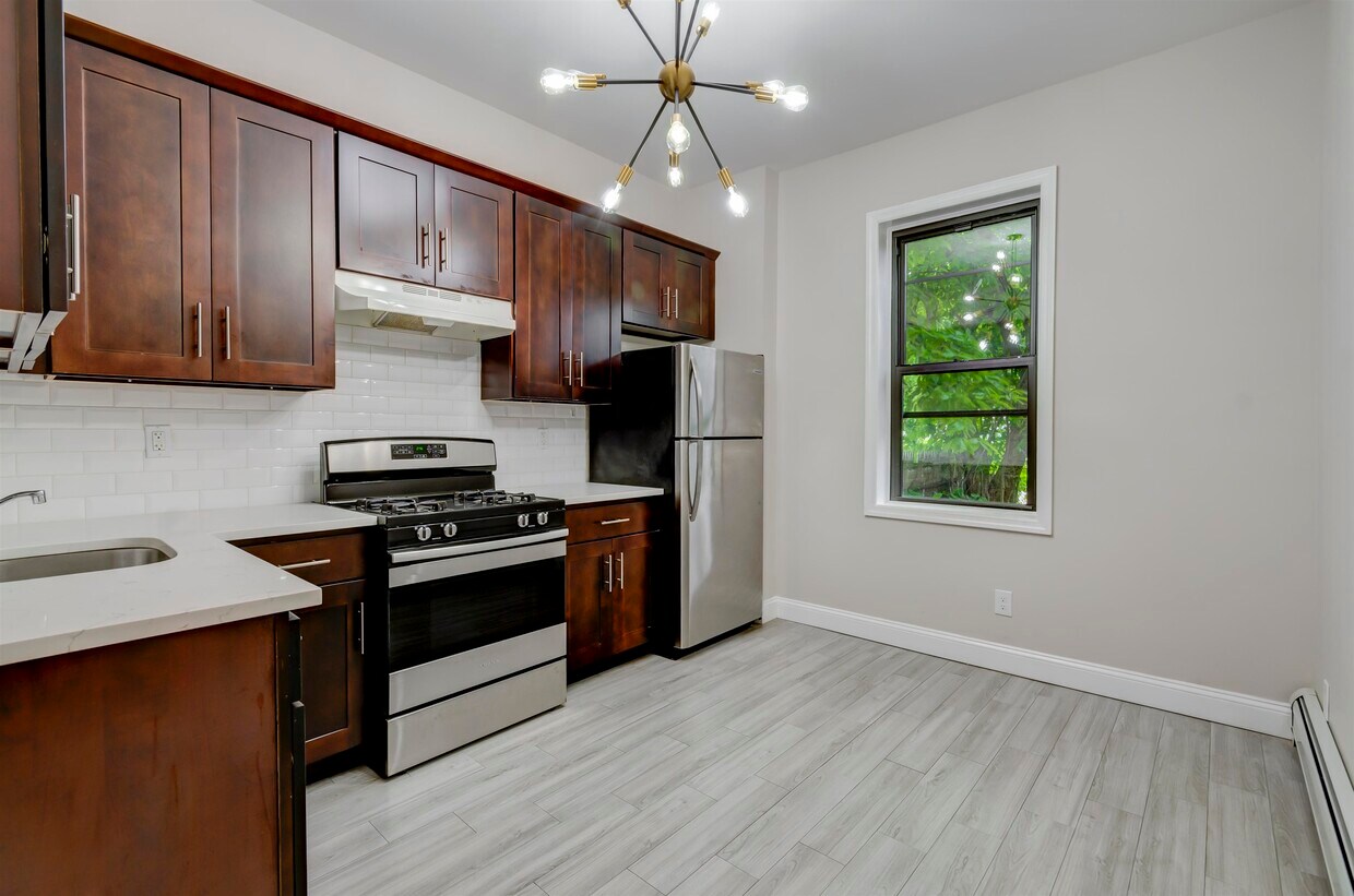 Foto principal - 333 Princeton Ave