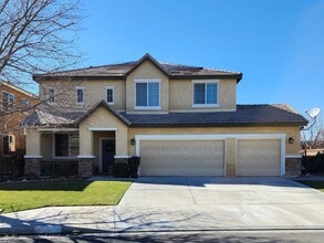 Building Photo - 44741 Ruthron Ave