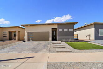 Building Photo - 14199 Earl Chokiski