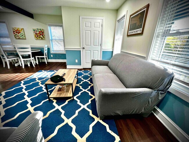 Foto del edificio - 1594 Main St