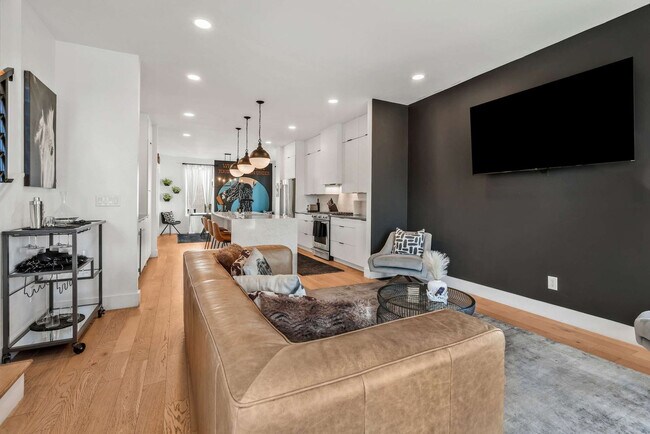 Foto del edificio - 1007 12th Ave N