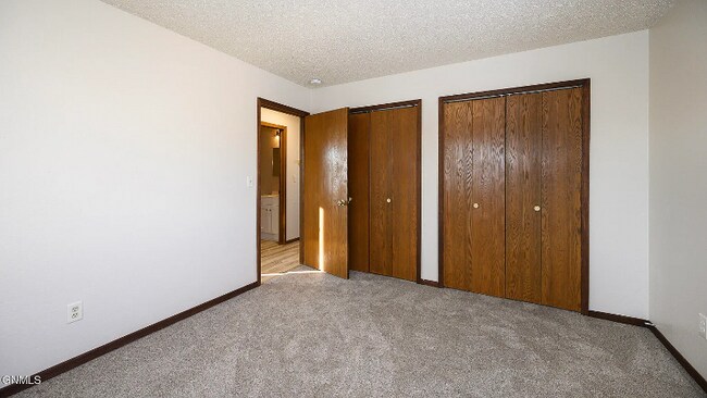 Building Photo - 1731 5th Ave NE