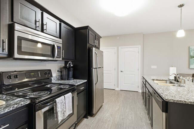 Foto del edificio - 2493 Sweet Home Rd