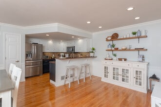 Building Photo - 127 Moorland Ct