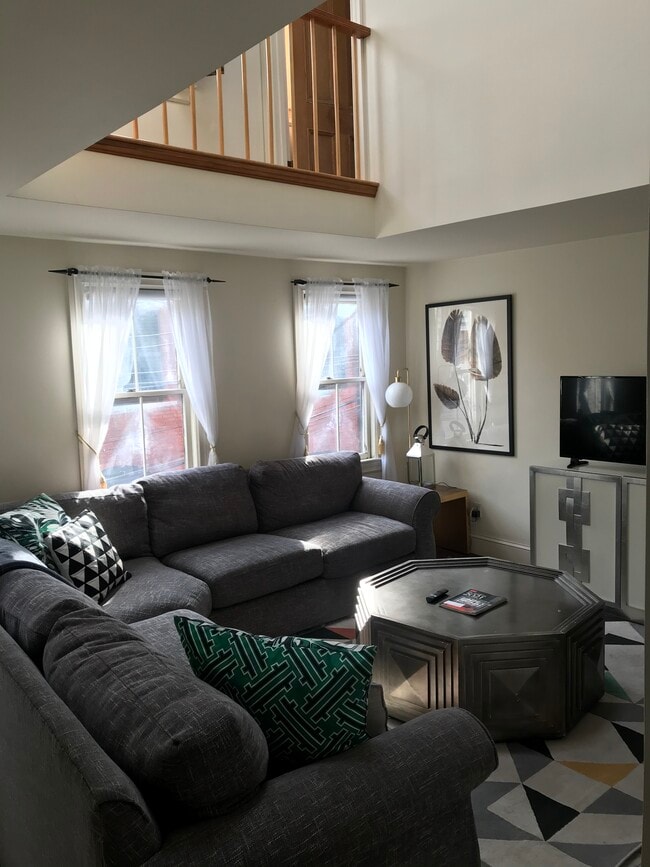 Living Room2 - 20 Ellwood St