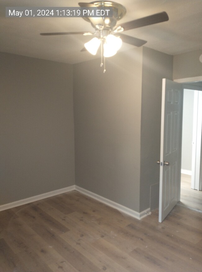 Building Photo - 506 Maude Ave