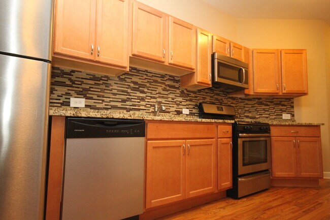 Building Photo - 3150 N Honore St