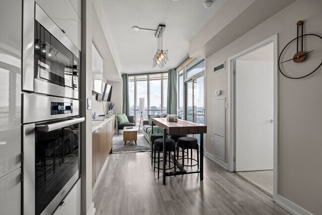 Building Photo - 21 Iceboat Terr