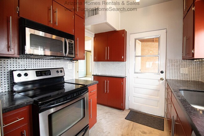 Foto del edificio - 122 N Martin Ave