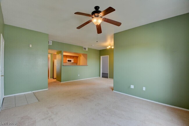 Foto del edificio - 7255 W Sunset Rd