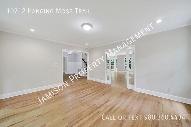 Building Photo - 10712 Hanging Moss Trail