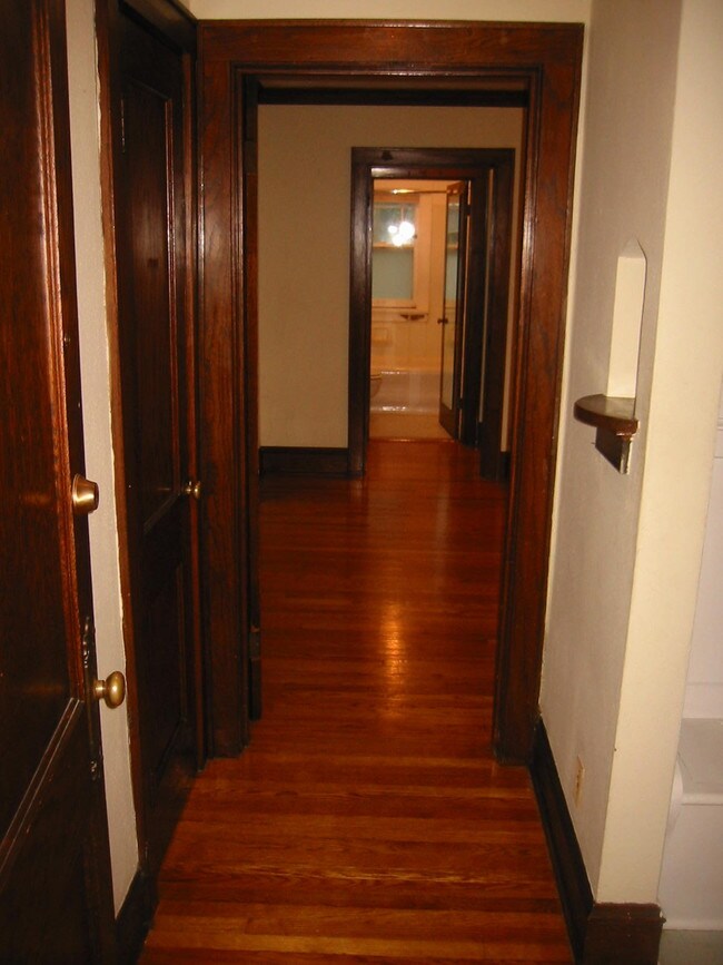 Building Photo - 450 N Few St