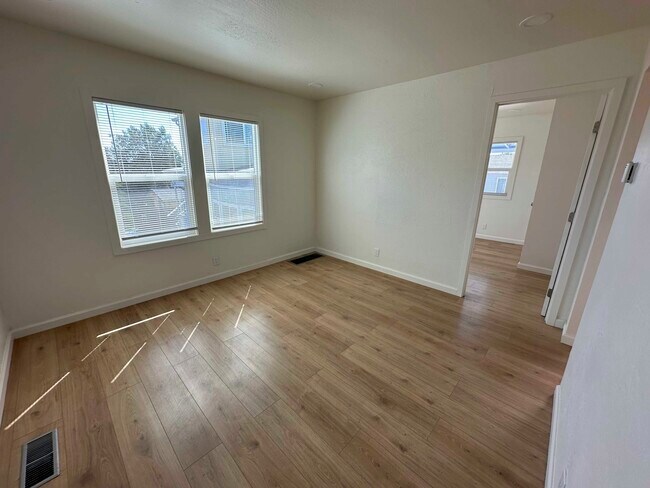 Foto del edificio - 3517 Lincoln Ave
