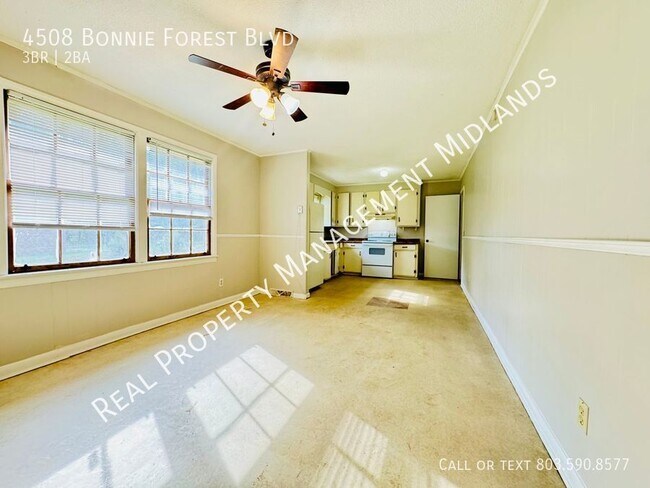 Building Photo - Charming Brick Home Near Broad River! Appl...