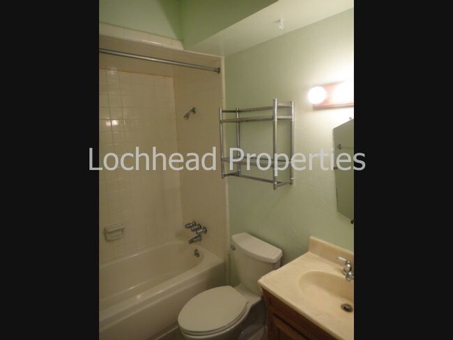 Building Photo - 1321 Rutherford Dr