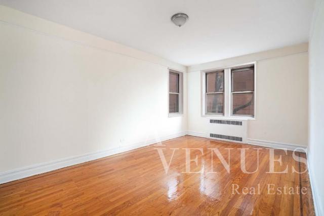 Foto del edificio - 2 bedroom in BROOKLYN NY 11218