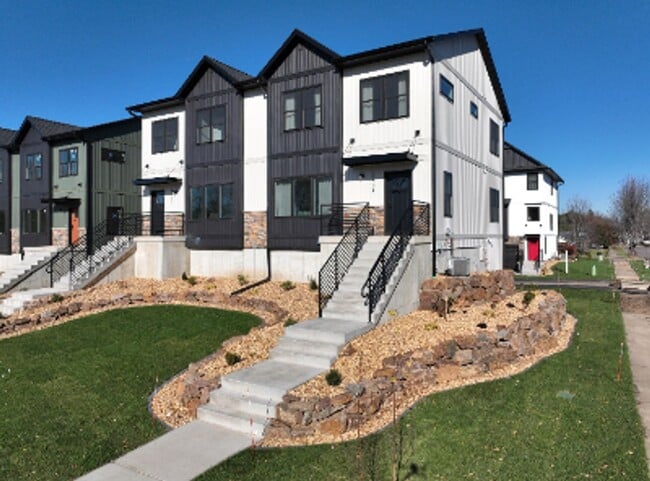 Building Photo - Brand New Luxury Townhomes: 3BR, 2.5Bath A...