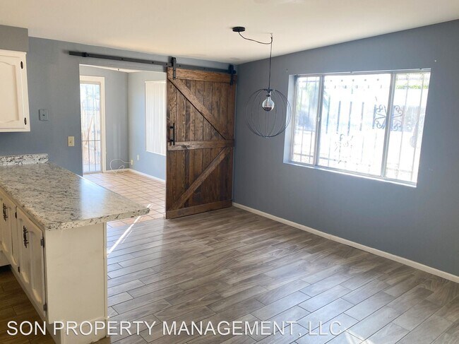 Building Photo - 3 br, 2 bath House - 2845 E. Presidio Rd