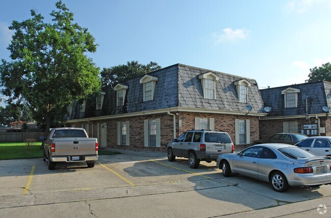 Foto del edificio - Castlewood Apartments