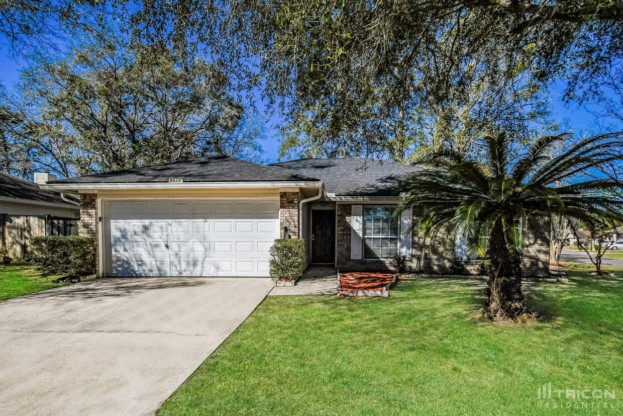 Foto principal - 8010 Bagpipe Ln