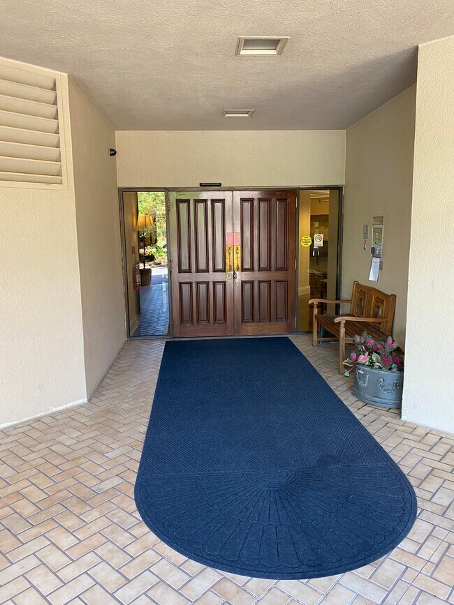 100 Tower Dr Unit 702, Daphne, AL 36526 Condo for Rent in Daphne, AL