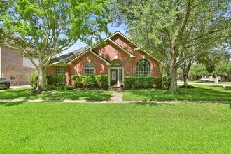 Building Photo - 4002 N Barnett Way