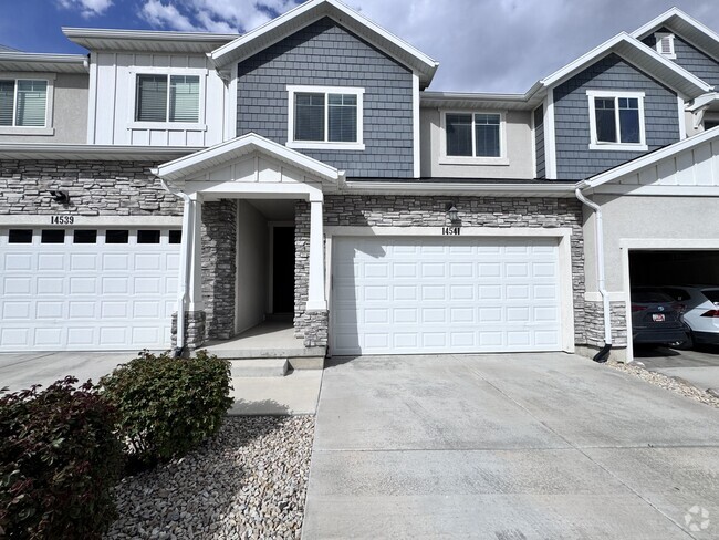Building Photo - 14541 S Juniper Shade Dr