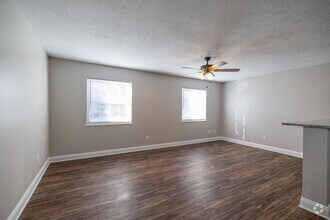1BD, 1BA - 686SF - Landing at Tates Creek
