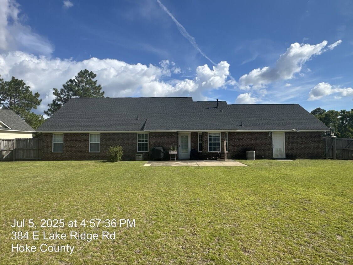 Foto del edificio - 384 E Lake Ridge Rd