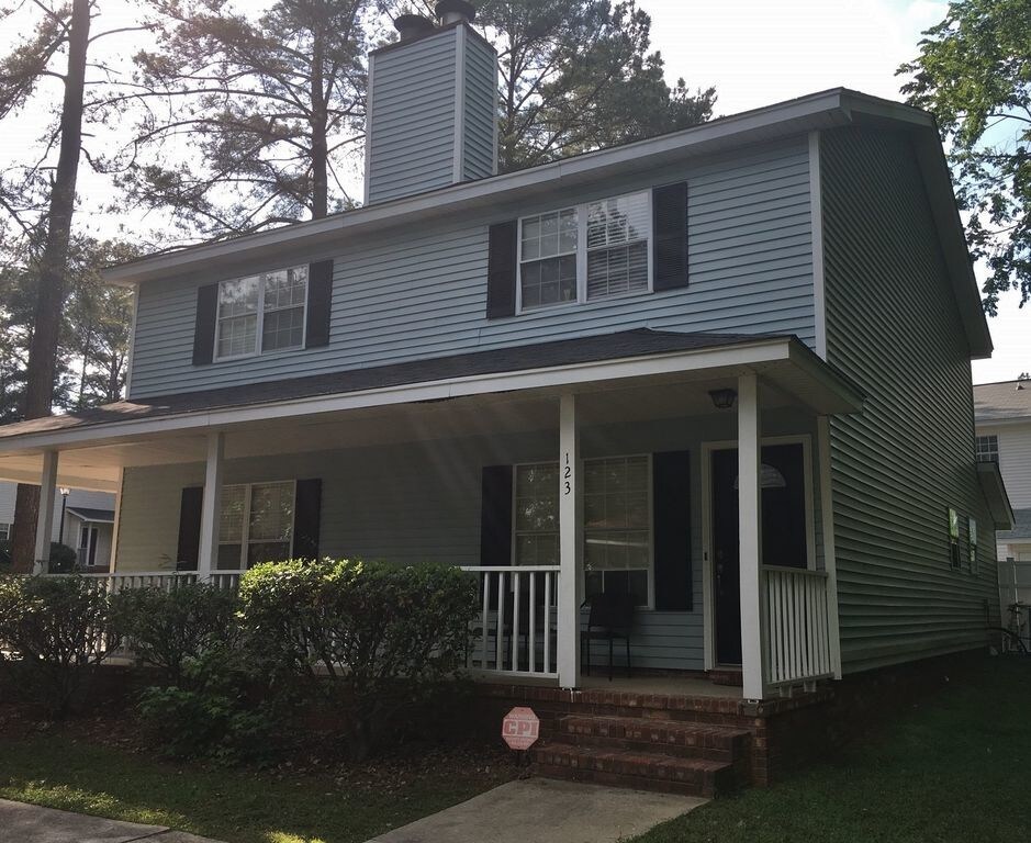 Foto principal - 123 Country Town Dr