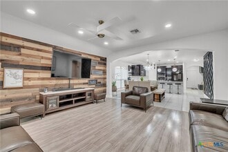 Building Photo - 5577 Perdita Dr