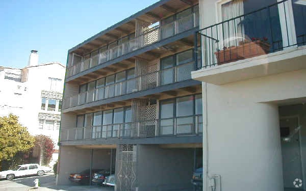 Building Photo - 201 Chestnut St