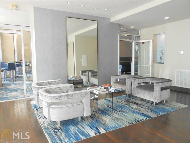 Foto del edificio - 4561 Olde Perimeter Way