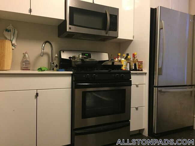 Foto del edificio - 19 Greylock Rd