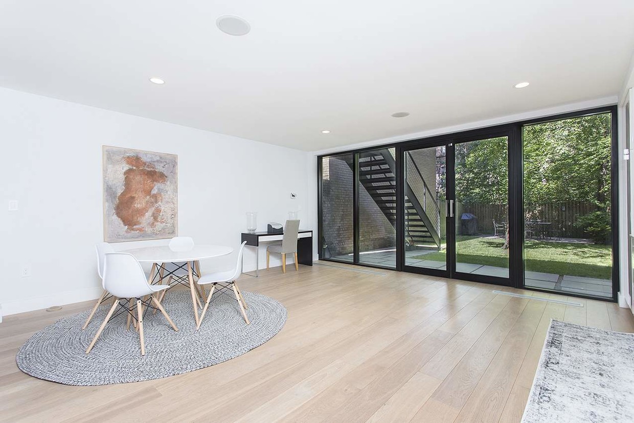 Foto principal - 926 Hudson St