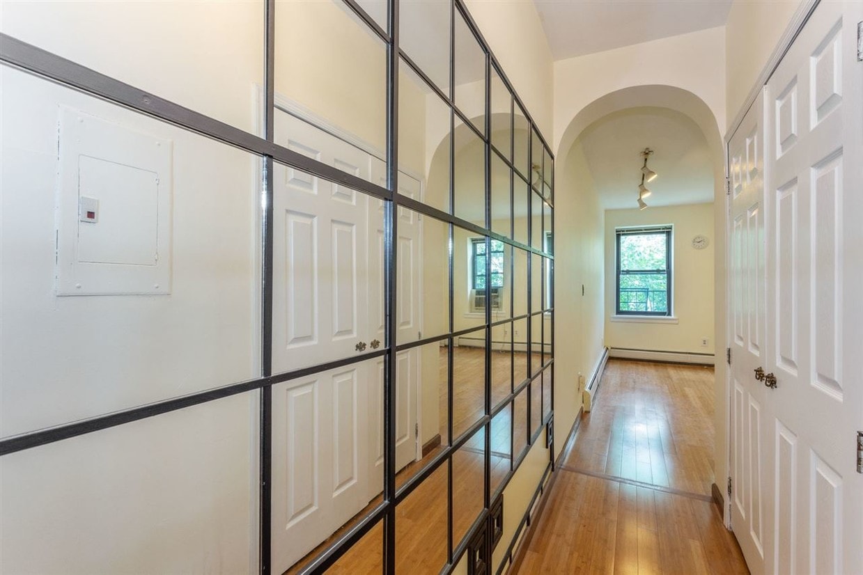 Primary Photo - 121 Garrison Ave